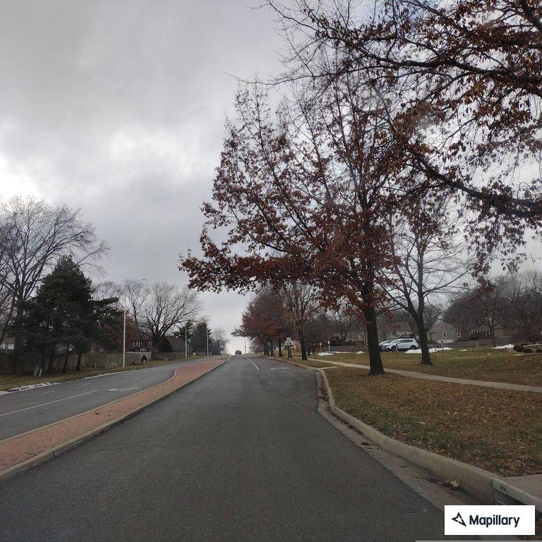 Reports of gas odor near 103rd Street and Quivira Road