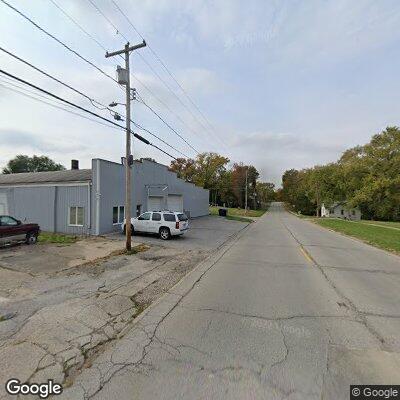 Tree blocking roadway on West St Louis Avenue
