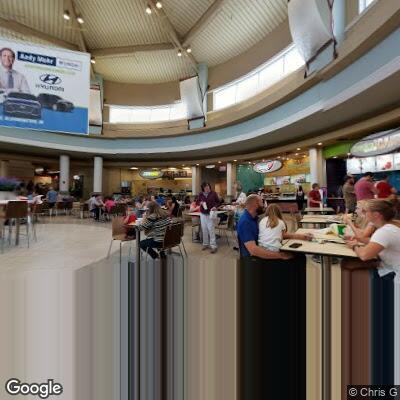Officers track man near College Mall in Bloomington