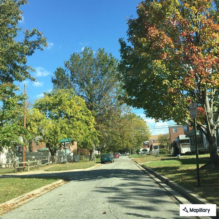 Parents arguing in domestic dispute at Lee Way