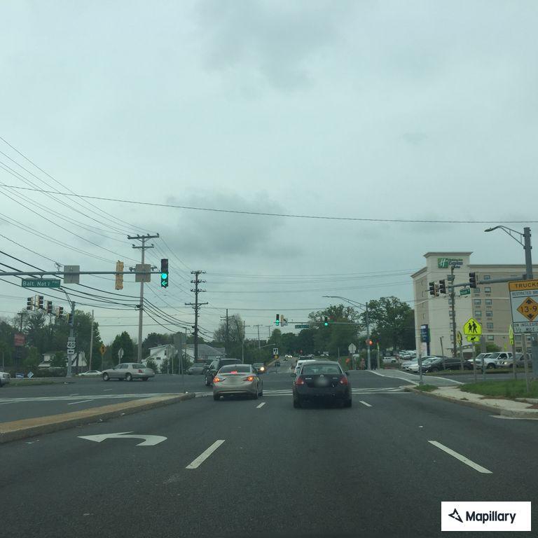 Vehicle blocking intersection in road rage incident