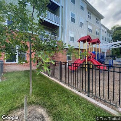 Person needing lift assist in Damascus apartment