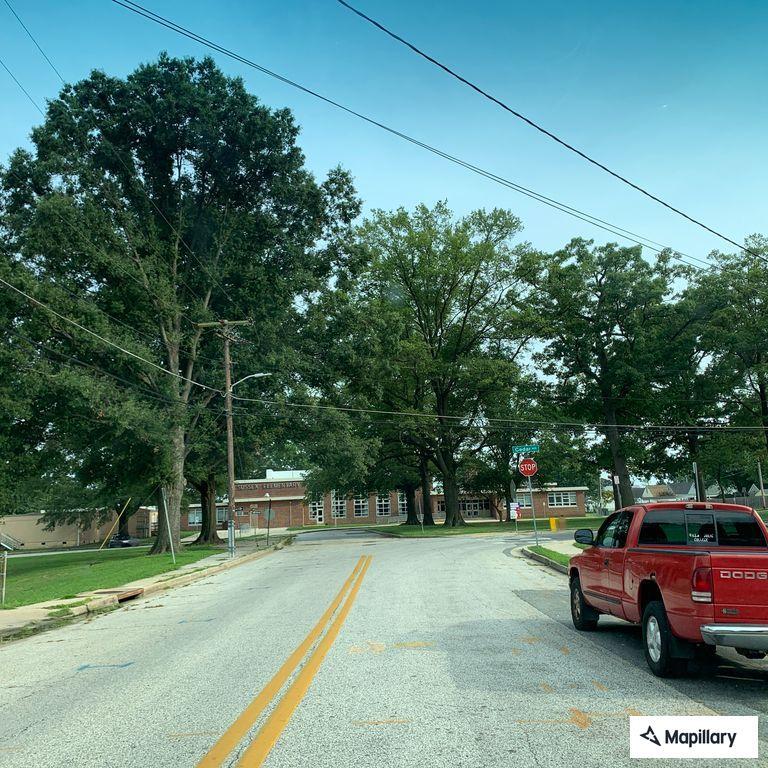 Lift assist requested near Delaware Avenue in Essex