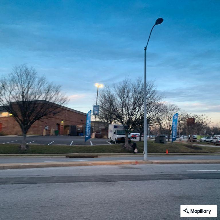 Customer threatens worker at Towson Walgreens