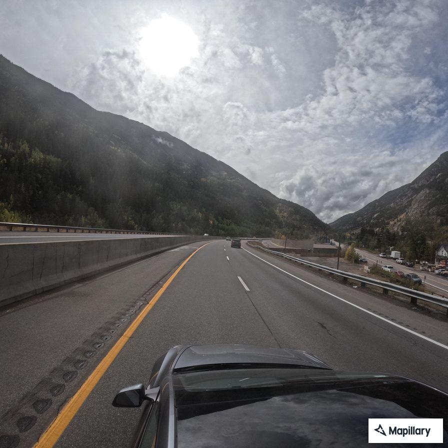 SUV crashes off I-70 ramp near Silver Plume