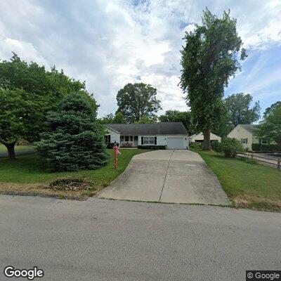 Person experiencing chest pain near Reed Avenue