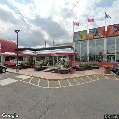 Person with shoulder injury at gas station