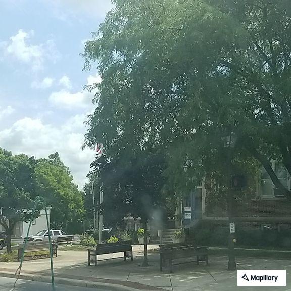 Traffic signal out at East Columbus and North Center