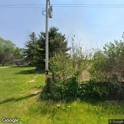 Female experiencing right-side pain near Middletown