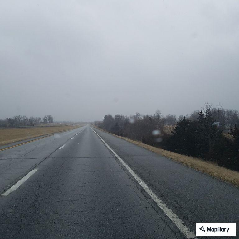 Car speeding on Highway 63 near La Plata