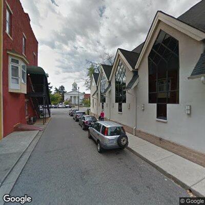 Open 911 call near Chase Bank, no caller located