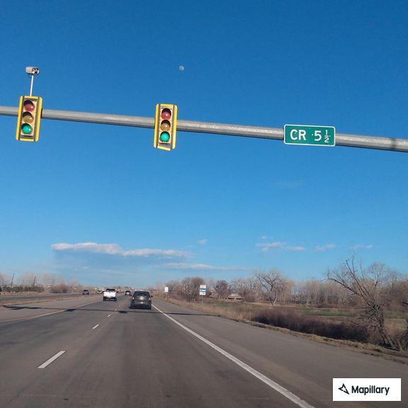 Officer stops vehicle with trailer on Highway 119