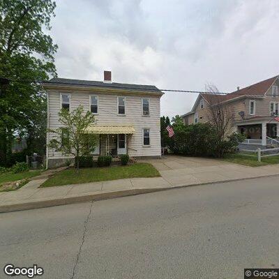 Loose pit bull reported on Ridge Avenue