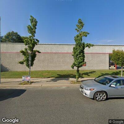 Male having seizure near Queens Avenue by Advance Auto Parts