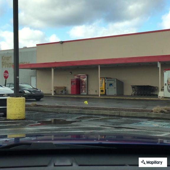 Hit-and-run crash in Giant Eagle parking lot