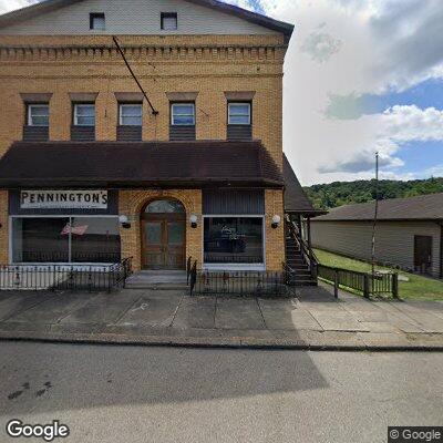 Man throwing chairs and yelling at Jewett sports bar