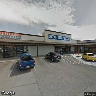 Dog locked in parked car outside Big 5 store