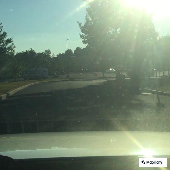 Crash near Applebee’s with minor injuries