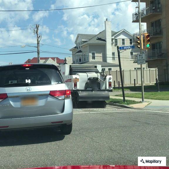 Bleeding patient reported at house entry in Long Beach