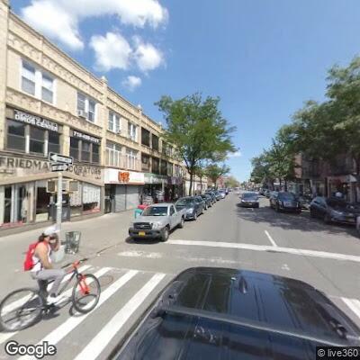 Person choking at 52nd St and 13th Ave Brooklyn
