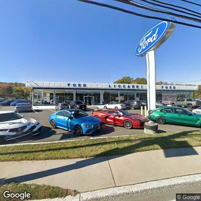 Man fainted and has difficulty breathing at car dealership
