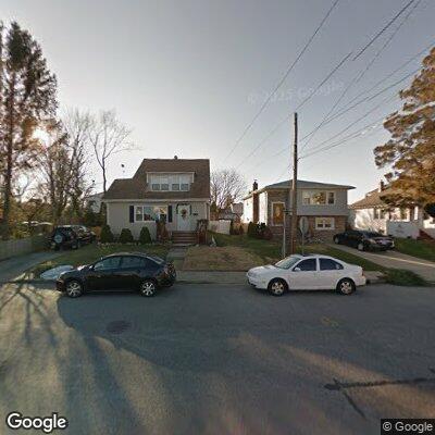 Person with possible fracture at Ardmore Pl, Bellmore