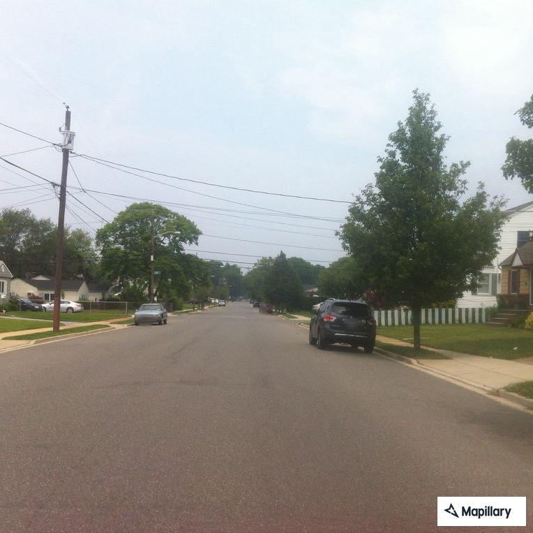 Motor vehicle crash with injury on Orchard Drive