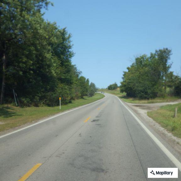 Utility crew creates traffic hazard on state route