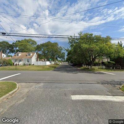 Woman falls near North Green Avenue in Lindenhurst