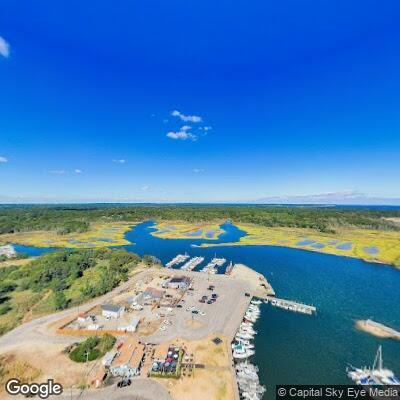 Unconscious man after fall at Bayside Marina