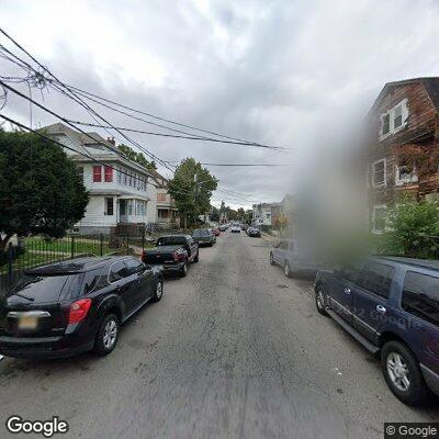 Disabled vehicle on southbound Maple Avenue