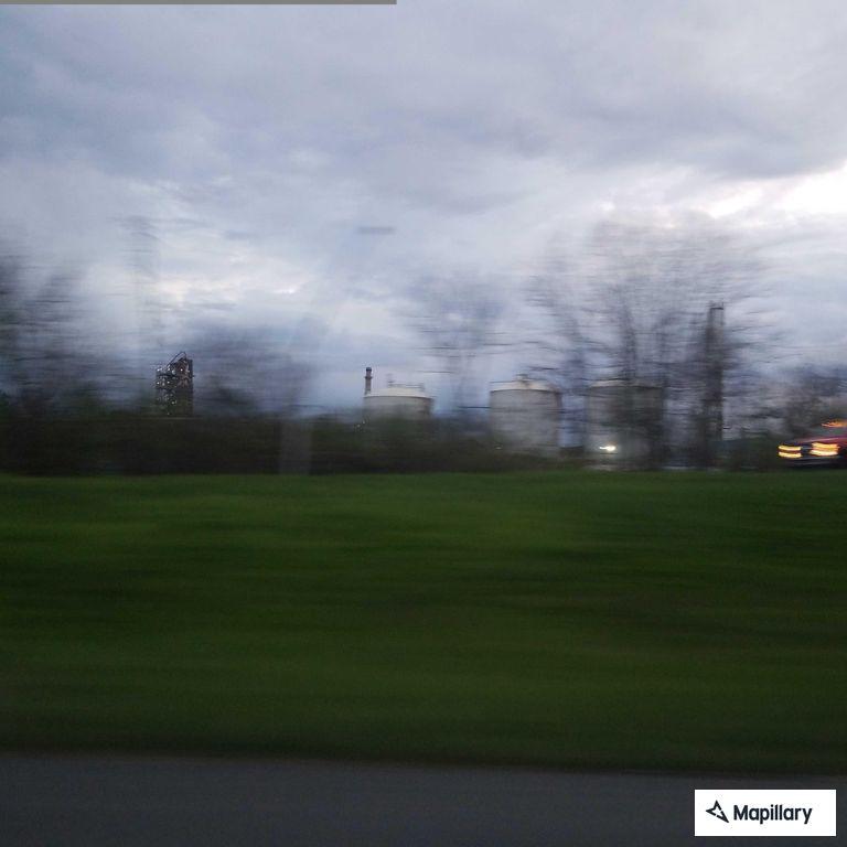 Patient becomes dizzy and pale on Route 33 transport