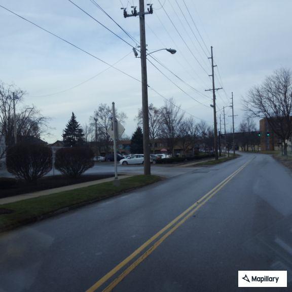 Officers search for suspects after street fight