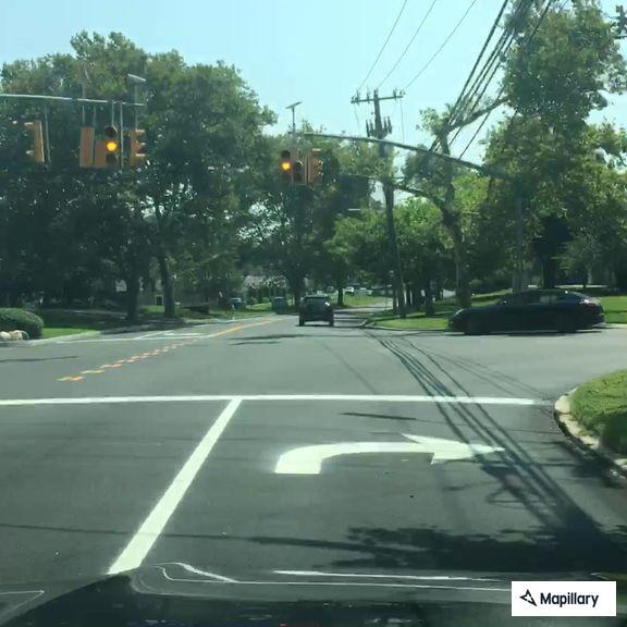 Traffic signal problem at Old Willets Path