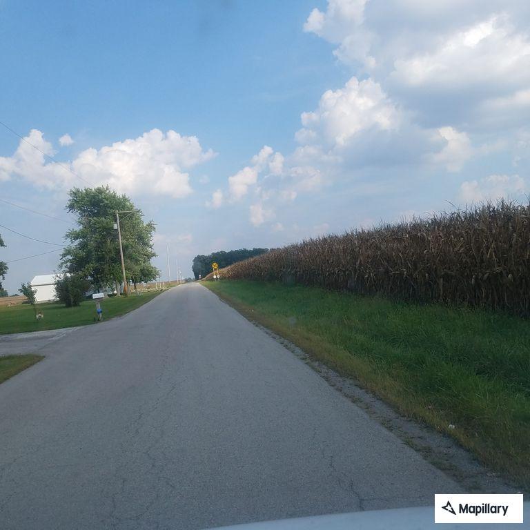 Driver reported unable to maintain lanes on US 30