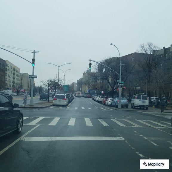 Large fight at East 181st Street and Grand Concourse