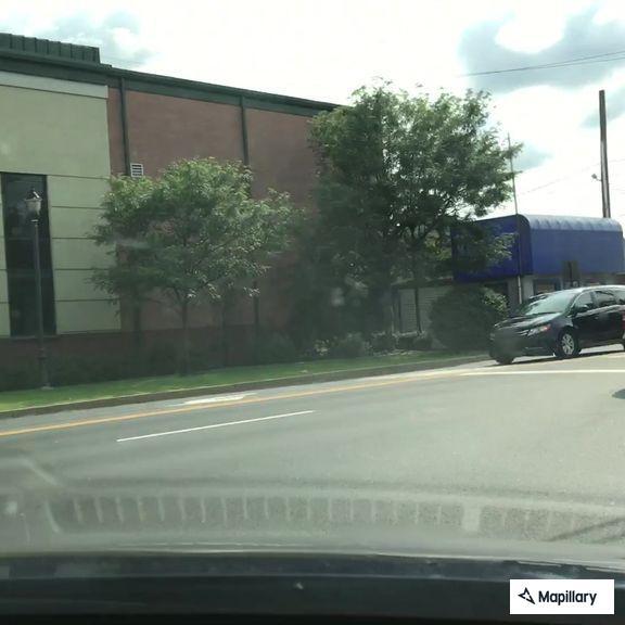 Report of disabled vehicle at Main and New Bridge