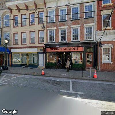 Man outside liquor store in Newton has chest pain