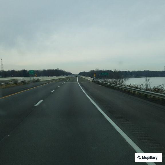 Semi hit‑and‑run on I-76 near Lake Milton
