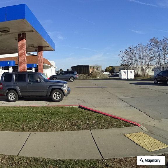 Store reports upset woman left by man in parking lot
