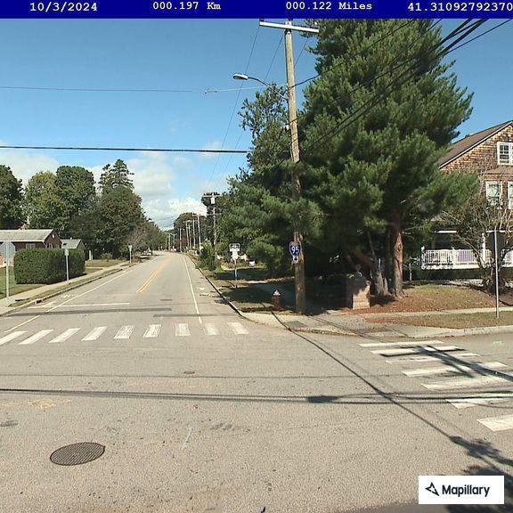 Vehicle broken down in intersection