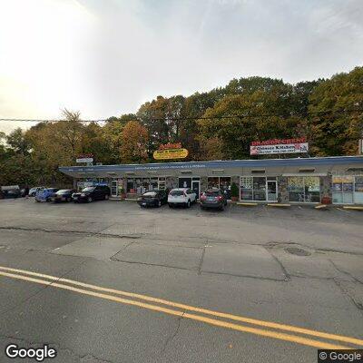 Crash with injuries at Amigos Deli on West Street