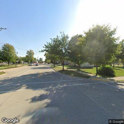 Injured driver leaves in gray sedan seeking hospital