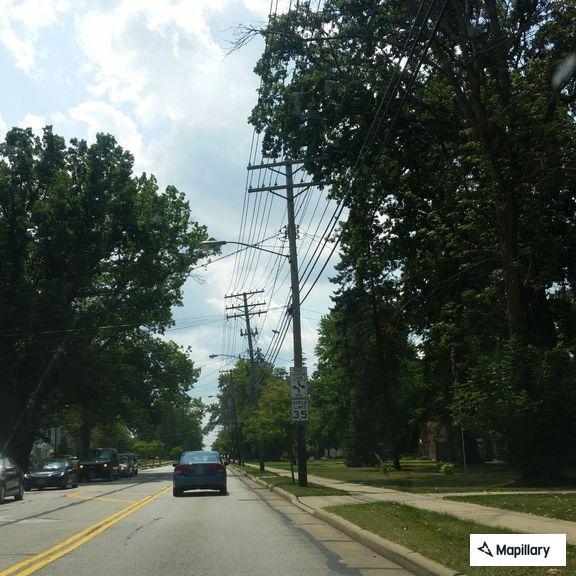 Road exit obstruction causes heavy traffic backup