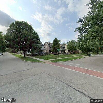 Man falls on sidewalk near Lakeland Avenue