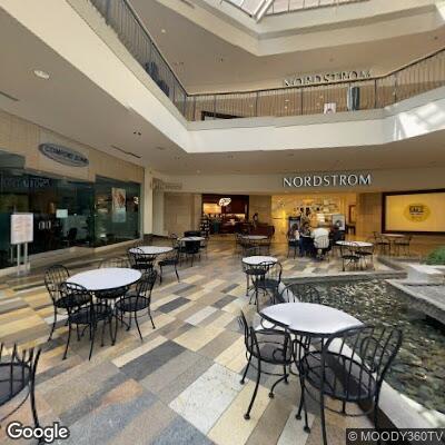 Dog left in hot vehicle at Nordstrom parking area