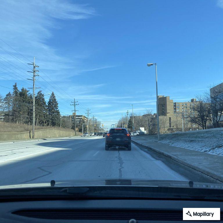 Man acting erratically near clinic on Cedar Road