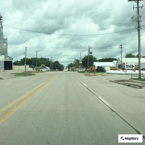 Traffic stop of white minivan on IA 14