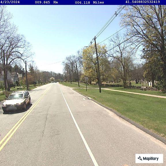 Disabled car blocking lane on Route 6 and 317