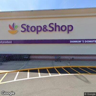 Shoplifting suspect flees Stop & Shop parking lot